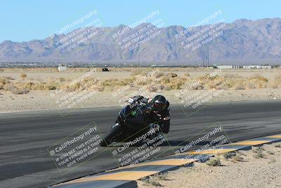 media/Jan-10-2025-CVMA Friday Practice (Fri) [[489e0da257]]/Group 4 and Trackday/Session 2 (Turn 4 Inside)/